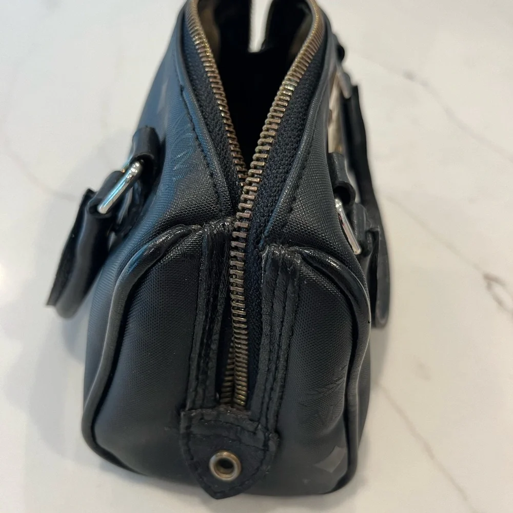 MCM leather mini bag vintage. - Picture 3 of 6